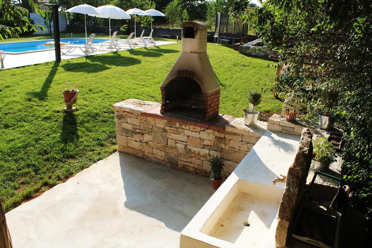 Apartment Modrusani 1561 Žminj エクステリア 写真