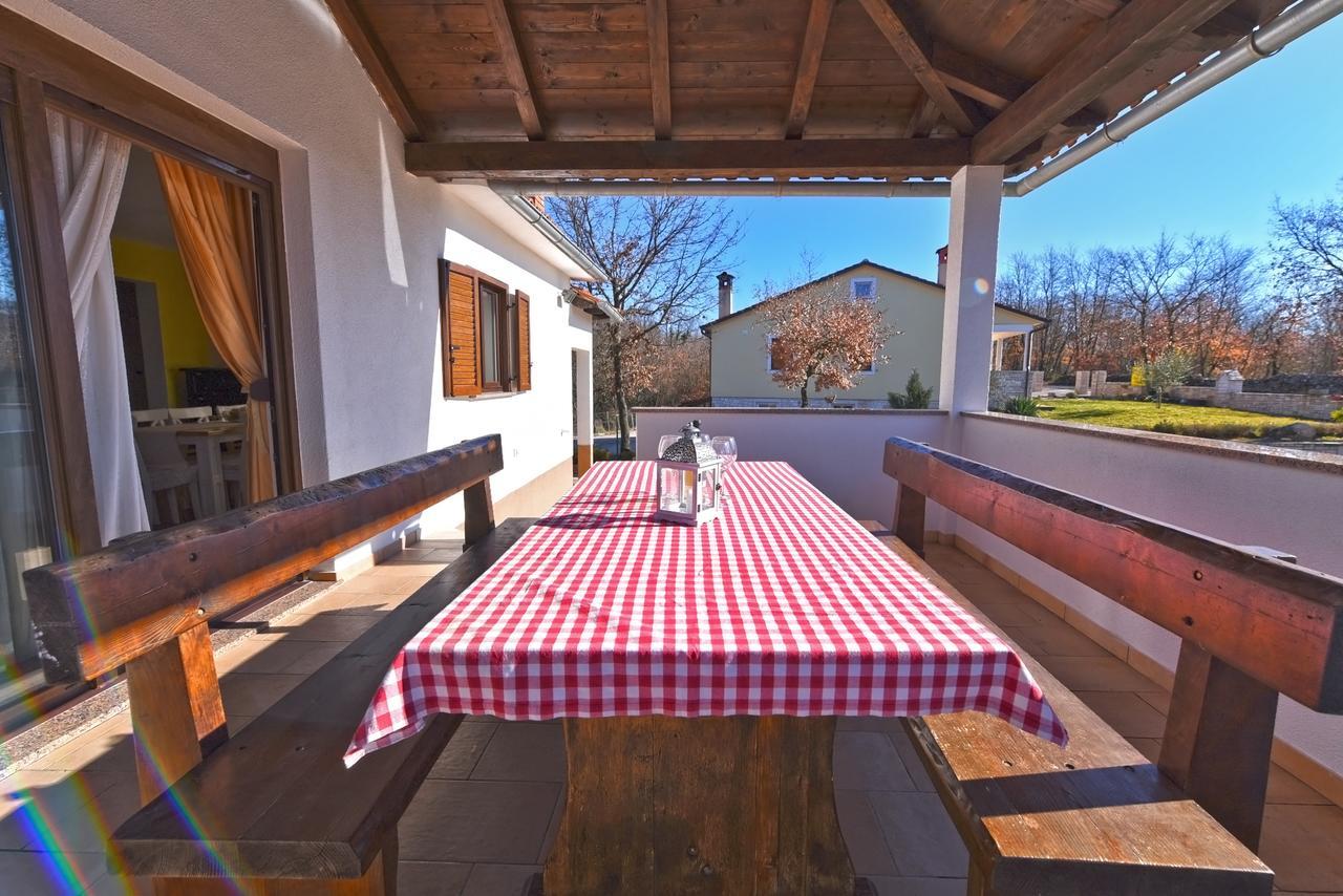 Apartment Modrusani 1561 Žminj エクステリア 写真