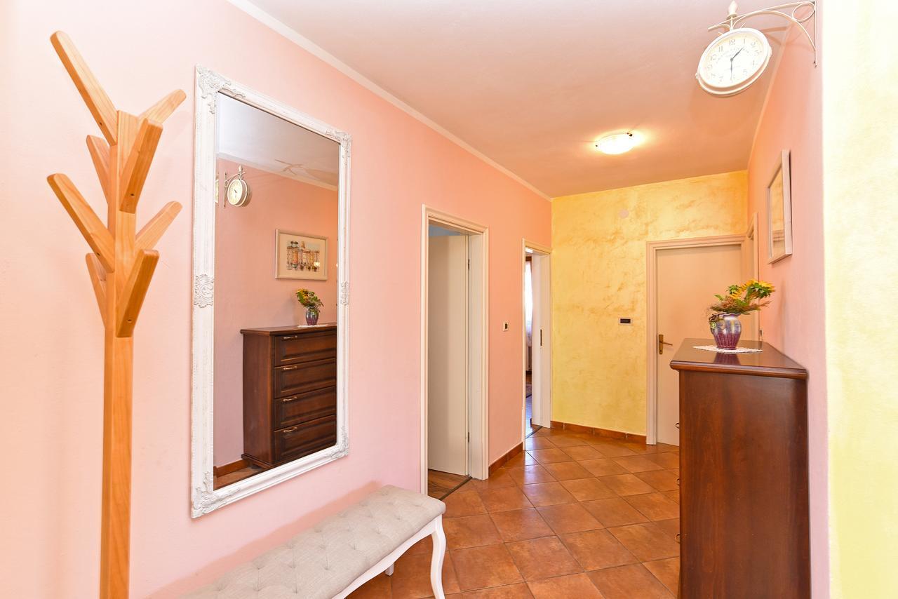 Apartment Modrusani 1561 Žminj エクステリア 写真