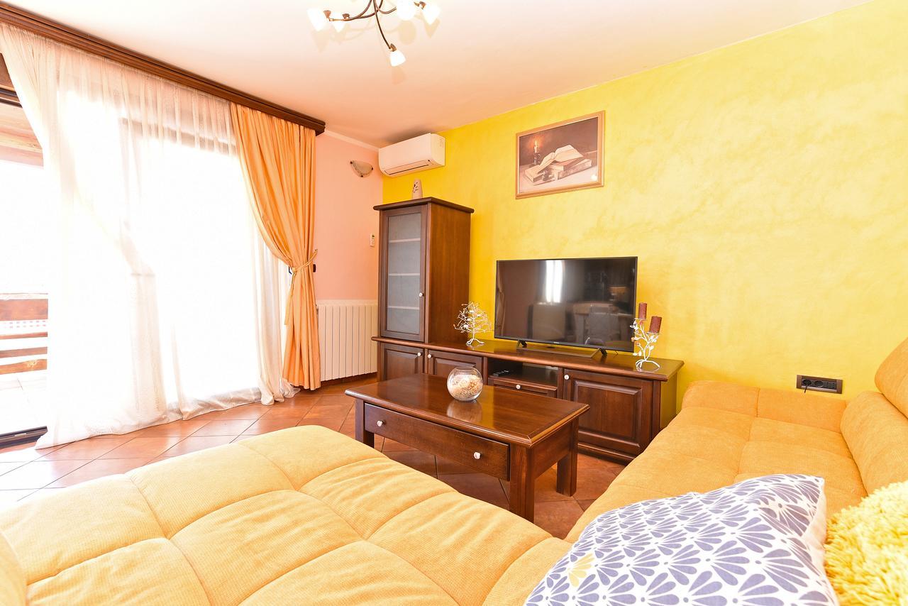 Apartment Modrusani 1561 Žminj エクステリア 写真