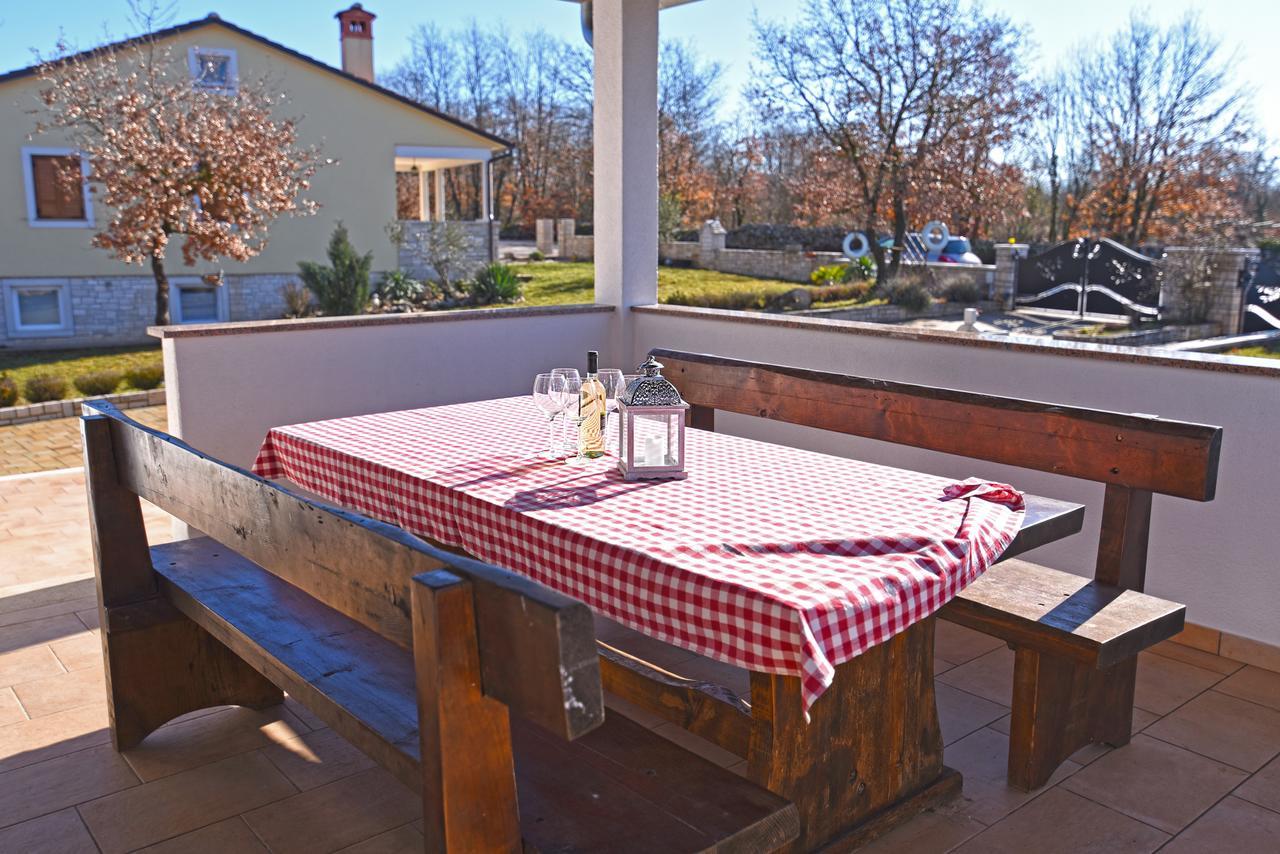 Apartment Modrusani 1561 Žminj エクステリア 写真