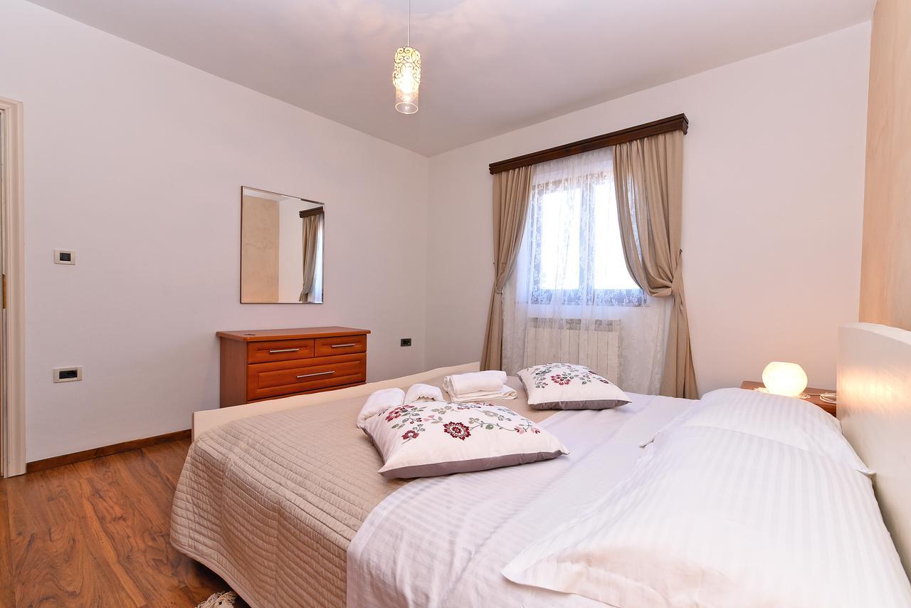 Apartment Modrusani 1561 Žminj エクステリア 写真