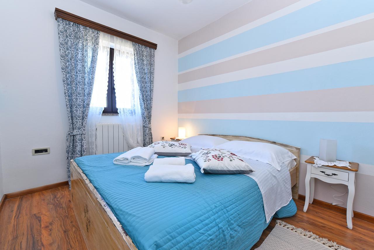 Apartment Modrusani 1561 Žminj エクステリア 写真
