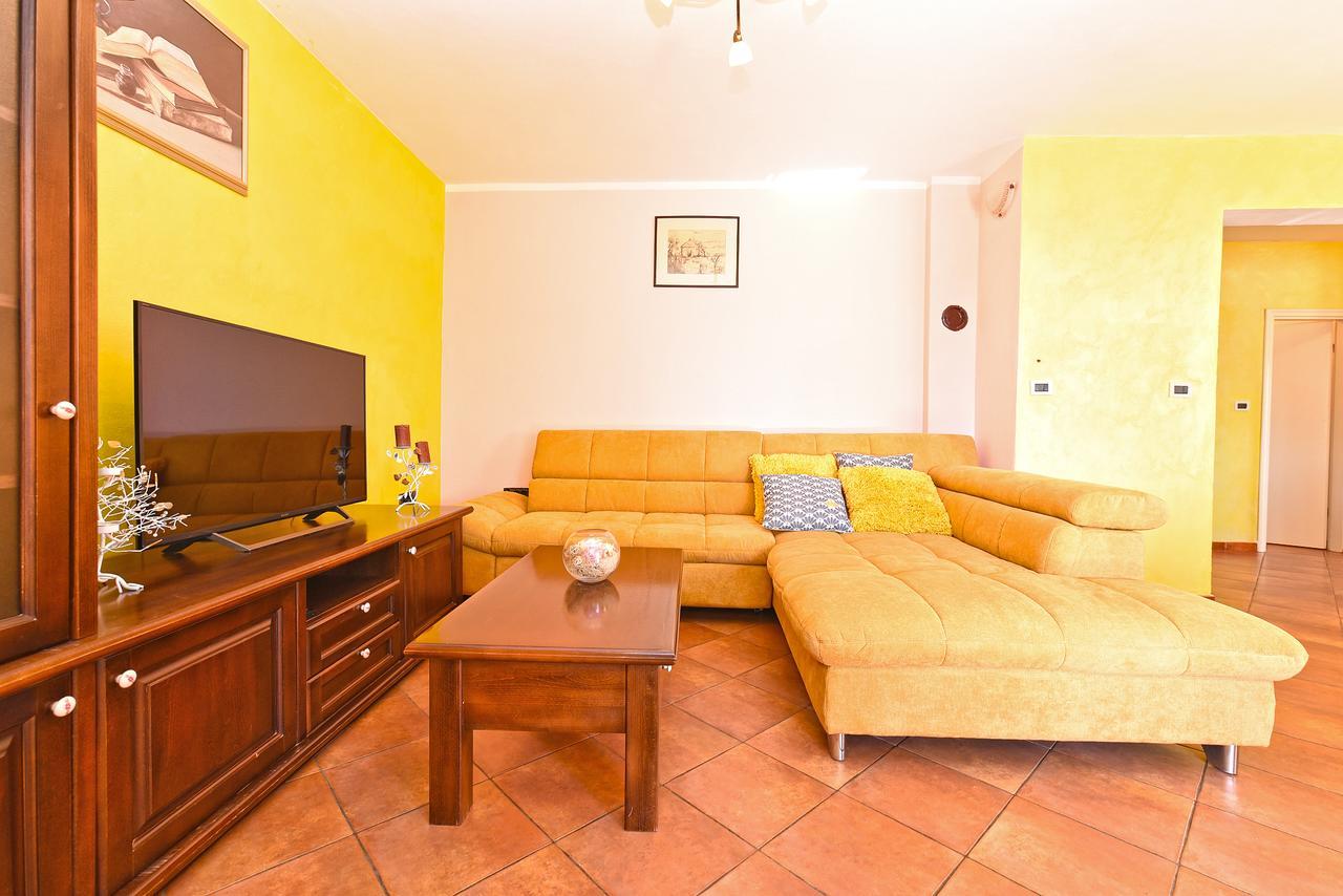 Apartment Modrusani 1561 Žminj エクステリア 写真