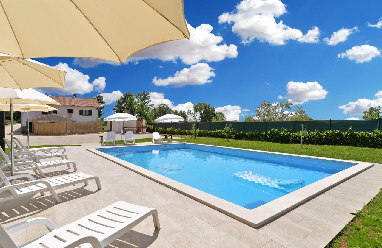 Apartment Modrusani 1561 Žminj エクステリア 写真