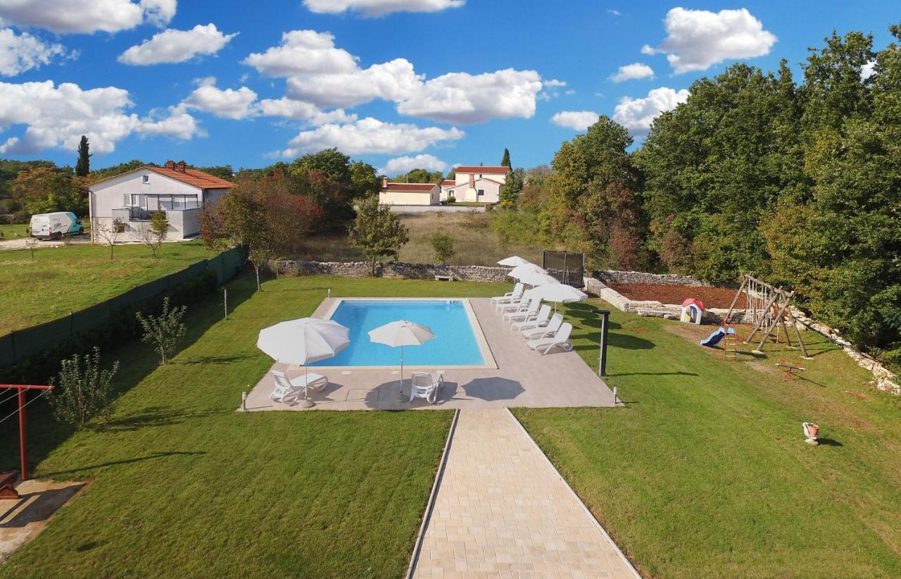 Apartment Modrusani 1561 Žminj エクステリア 写真